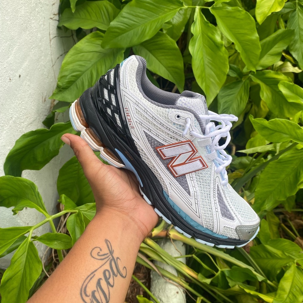 New Balance 1906R